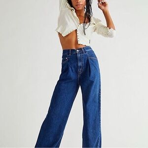 Levi’s Tailored High Loose Jeans